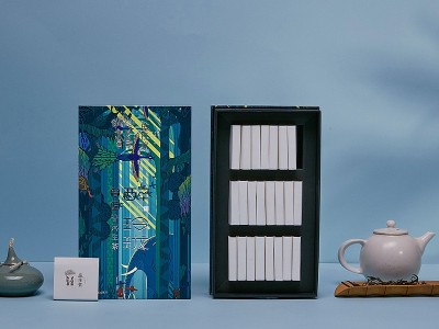 濟(jì)南茶葉禮盒定制廠家是如何搭配內(nèi)托的？